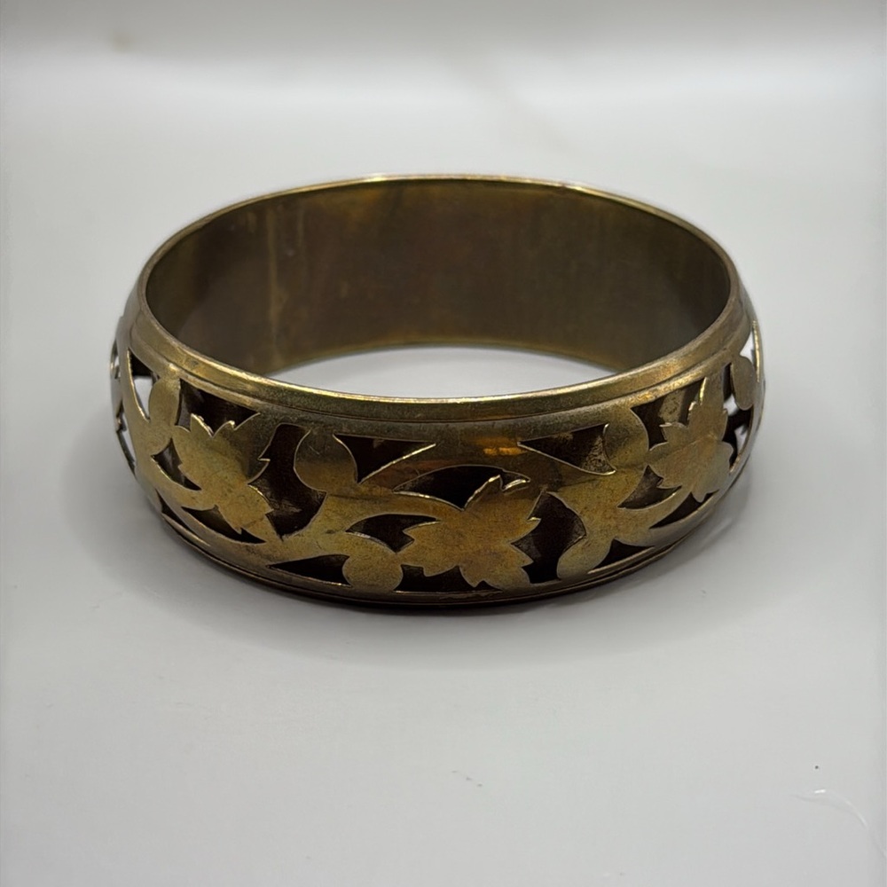 Vintage Brass Leaf Pattern Cuff Bangle Statement … - image 2